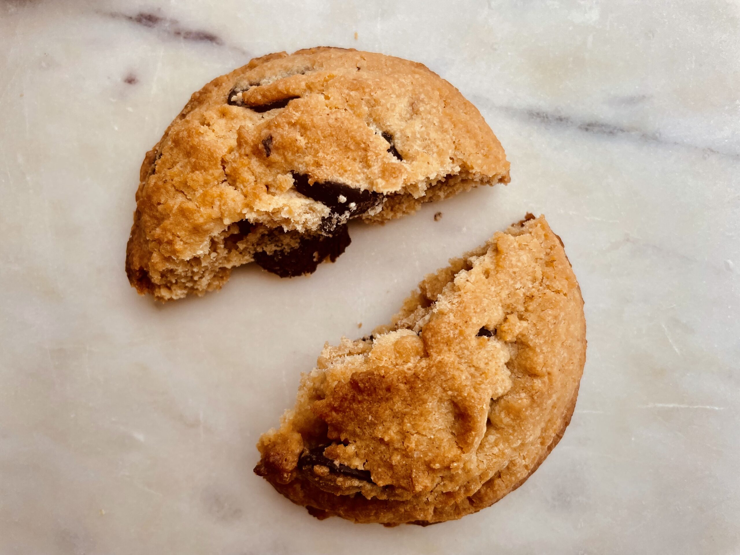 COOKIE PROTÉINÉ CHOCO COEUR CACAHUÈTE – Image 2