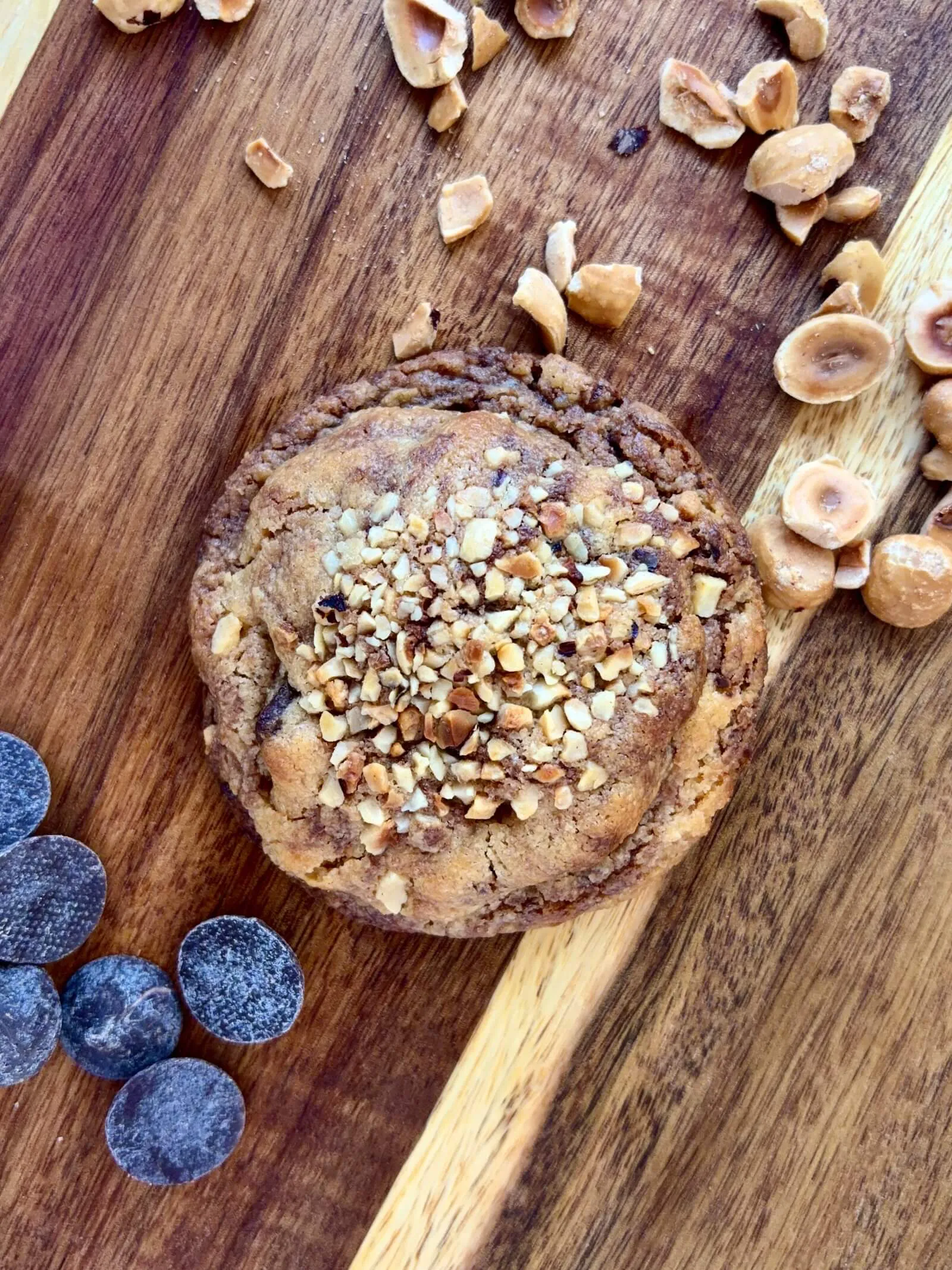 Détail cookie Nutella noisette entière noisettes concassées surface Snackart Agen