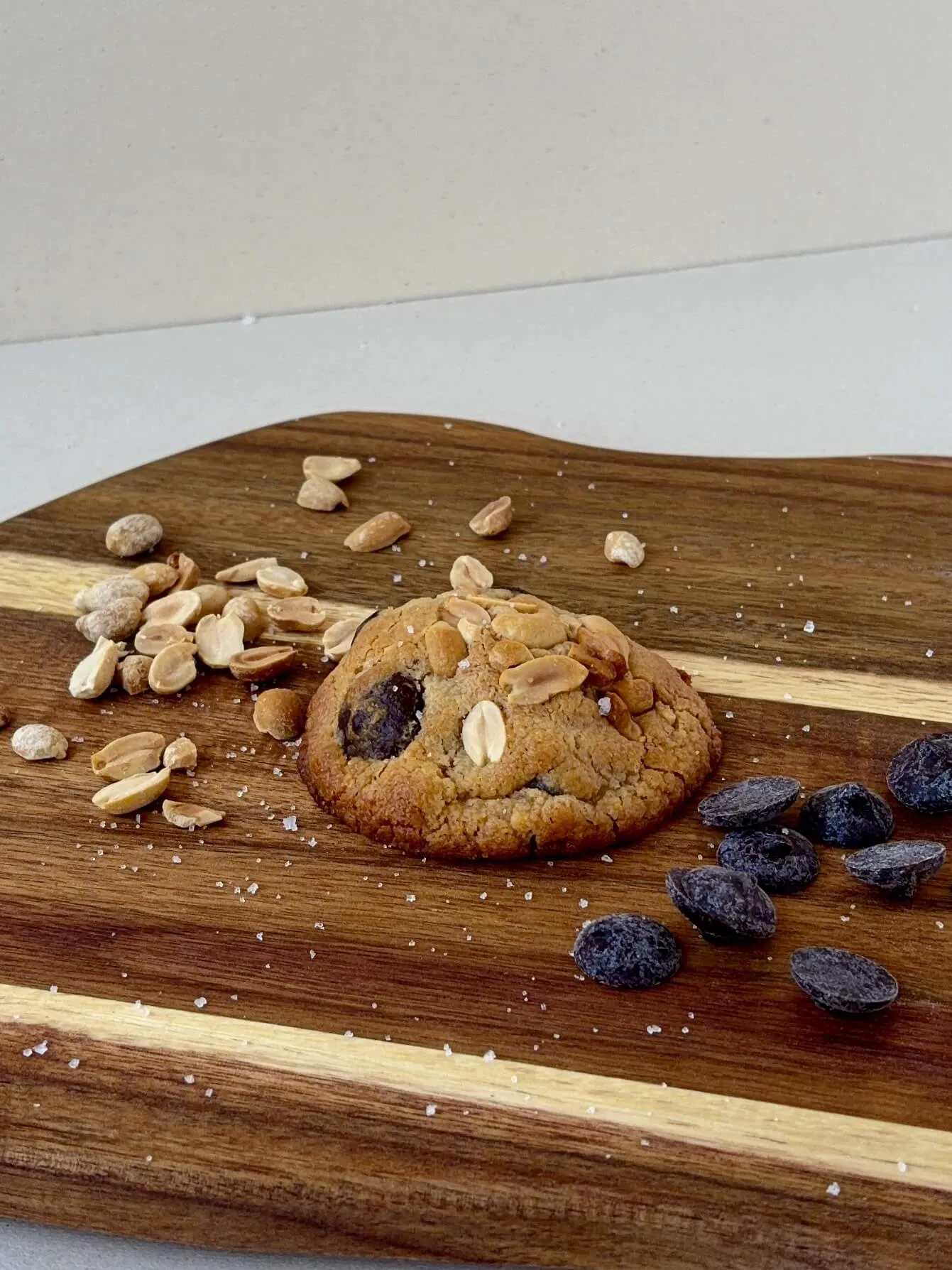 Cookie Peanut artisanal aux cacahuètes torréfiées et chocolat fabriqué à Agen par Snackart